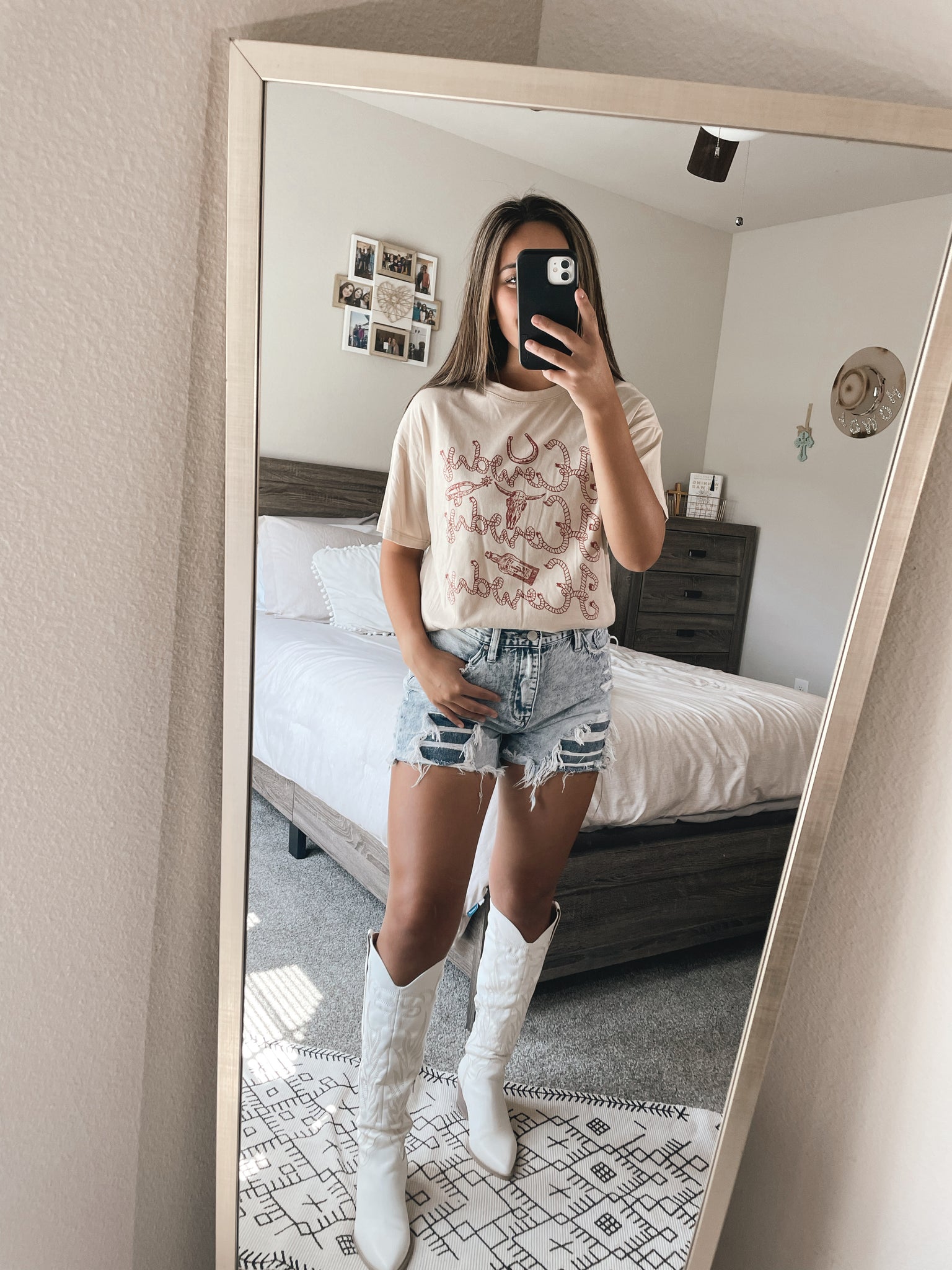 Simmer down Cowboy oversized tee